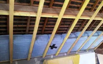 Les suspentes dans les rampants : tout ce que vous devez savoir Les suspentes dans les rampants : tout ce que vous devez savoir